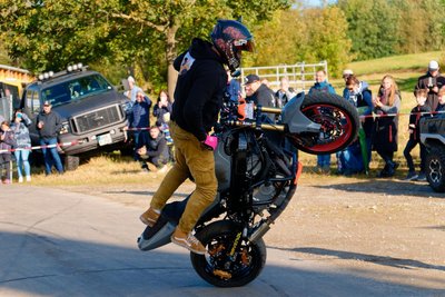 Tommy Schubert zog mit seiner Stuntshow die Besucher in seinen Bann.