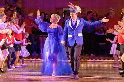Das Rossauer Prinzenpaar Nora I. und Daniel II. in der 50. Saison des RKC. 
