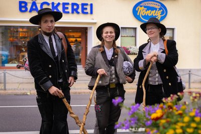 Neben Dorothea (Mitte) sind auch Jakob und Veronika bei Tobias Nönnig untergebracht.