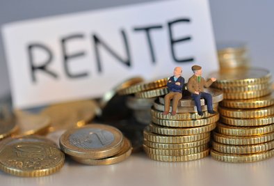 Würde man die "Rente mit 63" abschaffen, könnte das laut einer Studie Milliardensummen für den Fiskus bedeuten. (Symbolbild) 