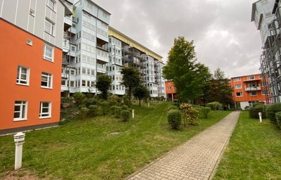Die Ruhezone zwischen Gutenbergstraße 53 und Einsteinstraße wird aufgewertet. Geplant sind rollstuhlgerechte Hochbeete und ein Pavillon.