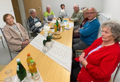 Künftig können die Bewohner der Gutenbergstraße 53 in Frankenberg regelmäßig den neu hergerichteten Gemeinschaftsraum im Untergeschoss fürs Zusammensein nutzen. Auch eine Küche ist eingebaut.