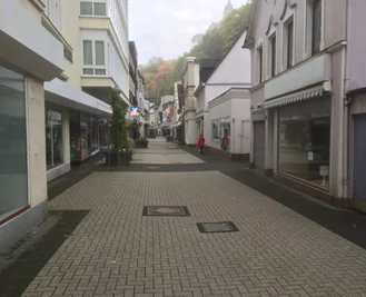 Auch wenn es inzwischen etwas aufwärtsgeht - im nordrhein-westfälischen Altena könnten die Einkaufsstraßen mehr Leben vertragen.