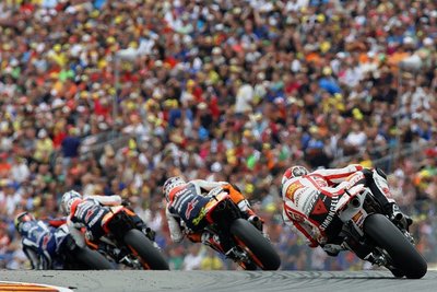 2011 kamen an den drei Grand-Prix-Tagen 230.133 Zuschauer zum Sachsenring - der Höchstwert seit Rückkehr der Motorrad-WM 1998 nach Hohenstein-Ernstthal.