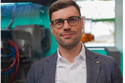 Mehr erneuerbare Energien könnten dem Strompreis langfristig senken, findet Unternehmer Ronald Bernstein.