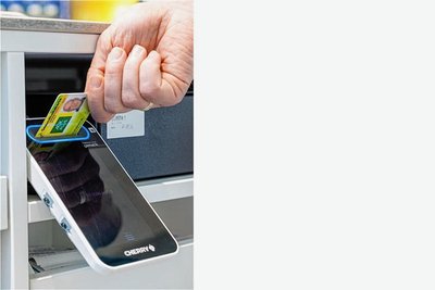 So sieht das Kartenlesegerät in der Apotheke für die Chipkarte aus.