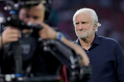 Völler hat die Hoeneß-Kritik zurückgewiesen. (Archivbild)