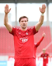 Ronny König jubelt im April 2017 über ein Tor gegen SC Fortuna Köln.
