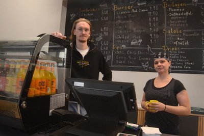 Lukas Dörken und Sandra Lange betreiben in der Auerbacher den „Stadt Genuss".