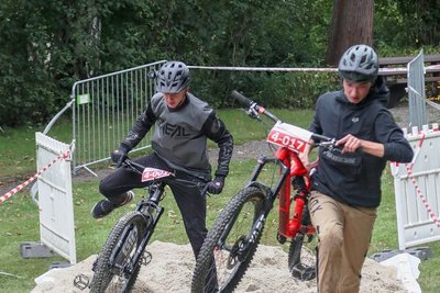 Der Sandkasten. Nur wer superschnell in die Pedalen trat, hatte eine Chance, durchzufahren.