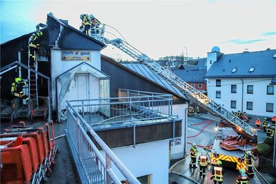 An Silvester musste die Feuerwehr zu dem Supermarkt in Bockau ausrücken.