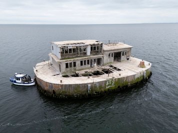 Den Zustand des Gebäudes beschreibt das Auktionshaus als "marode".