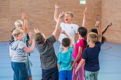 Auch das gehört zu jeder Übungsstunde bei den Kindern: Der gemeinschaftliche Motivationssatz „Weil ich es kann.“
