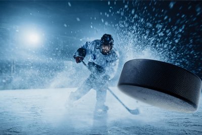 Schlag auf Schlag ging es im Heimspiel der Wölfe am Sonntag. Mit 13:2 fegten die Schönheider den ELV Niesky vom Eis.