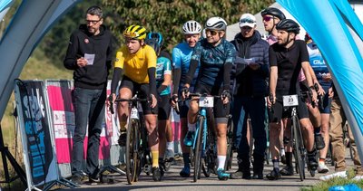 Der Start zum Zeitfahren sowie dem Verfolgungsrennen erfolgte am Samstag in Sörnzig. Einen Tag später gingen 29 Aktive beim "Everesting" auf die Strecke. Dabei strampelte der Sieger, Roy Bruns, satte 102-mal den Anstieg hinauf und verbesserte seinen Rekord aus dem Vorjahr. 