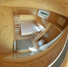 Beim Prototyp - zu besichtigen auf dem Bauhof in Nünchritz bei Riesa - wurden innen OSB-Platten verwendet.