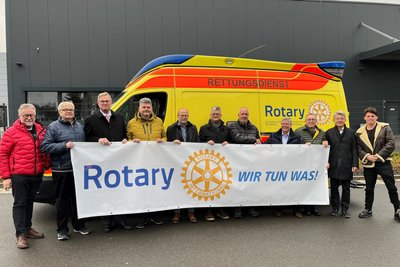 Die Rotarier aus Chemnitz und Marienberg spenden einen Rettungswagen an das Bezirkskrankenhaus in Switlowodsk (Ukraine).