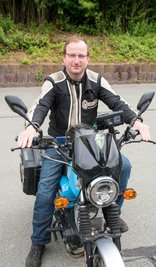 Tobias Lüdde aus Berlin auf seiner 125er-ETZ. Er hat noch eine S 53 und eine Schwalbe. 