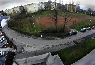 Sportplatz-Zufahrt