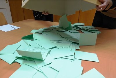 316 Stimmzettel wurden im Wahllokal in der Gemeindeverwaltung abgegeben. Die Auszählung dauerte von 18.15 bis 1845 Uhr. 