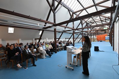 Das Forum hat im Dachraum im ehemaligen Zellenhaus von Hoheneck stattgefunden.