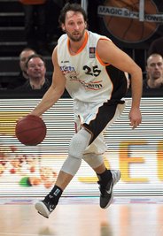 Steven Michael Esterkamp kehrt als Trainer kehrt er in die BBL zurück und übernimmt Science City Jena. (Archivbild)