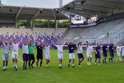 Es war der perfekte Abend, um in Erinnerungen an diesen ersten Aufstieg des FC Erzgebirge Aue in die 2. Fußball-Bundesliga und die Veilchen überhaupt zu schwelgen.