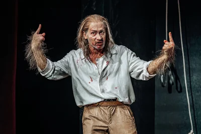 Philipp Otto spielt in „Reineke Fuchs“ die Titelrolle. Das Stück hat am Samstag am Schauspiel Chemnitz Premiere.