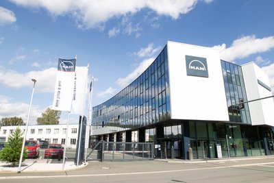 Sachsens Wirtschaftsminister Martin Dulig (SPD) hat den zum VW-Konzern gehörenden Fahrzeugbauer MAN aufgefordert, seine Entscheidung über die geplante Schließung des Standortes Plauen zu revidieren.