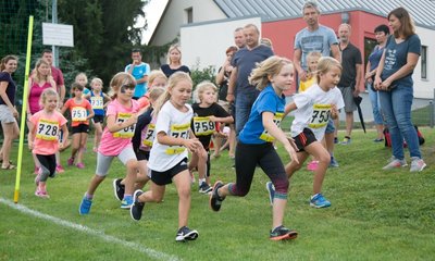 Die SG Jößnitz ist trotz leichten Rückgangs weiterhin der Verein mit den meisten Mitgliedern im Vogtland. Vor allem im Kindersport ist die SGJ gut aufgestellt, wie man hier bei einem Sportfest sehen kann. 