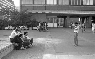 Mahmoud Dabdoub: "o. T." (Informationszentrum Leipzig), 1984