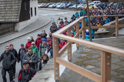 Lagerfeuerromantik statt Wintergaudi war am Samstagabend am Poehlberg in Annaberg-Buchholz angesagt.
