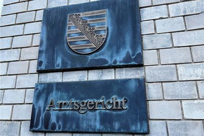 Hier wird Recht gesprochen: Amtsgericht Döbeln. 