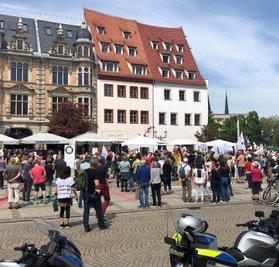 Auf dem Hauptmarkt durfte am 14. Mai die Veranstaltung eines rechtsgerichteten Bündnisses stattfinden. 