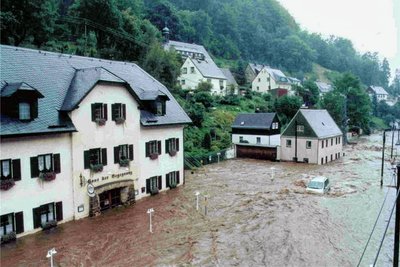 Auch das Haus der Begegnung wurde damals vom Wasser nicht verschont.