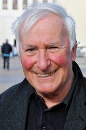 Dietrich Häuser aus Berlin hat von 1961 bis 1967 an der Freiberger Bergakademie Geologie studiert und anschließend promoviert. Einmal im Jahr findet in Freiberg ein Seminargruppentreffen statt. Häuser stellt fest: "Freiberg ist richtig aufgeblüht. Ich empfehle allen meinen Freunden einen Besuch, es ist eine wunderbare Bergstadt." (me)r