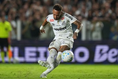 Neymar hofft auf eine Nominierung für Brasiliens WM-Kader. (Archivbild)