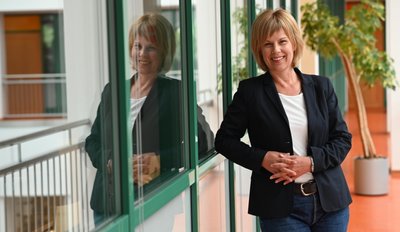 Volkshochschulleiterin Grit Bochmann sieht die städtische Einrichtung im Tietz gut auf das neue Semester vorbereitet. 