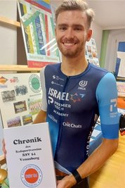 Nach 65 Jahren gelang es erstmals einem RSV-Sportler den WM-Titel zu holen: Moritz Kretschy wurde 2019 Junioren-Weltmeister in der 4000 Meter Mannschaftsverfolgung, hier bei der Ausstellungseröffnung zum Vereinsgeburtstag.