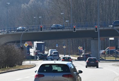 Stimmen die Stadträtinnen und Stadträte den Verkehrsplanern zu, wird der Südring weder in Richtung Zwickauer bzw. Kalkstraße verlängert noch der sogenannte "Überflieger" (Foto) ausgebaut. 