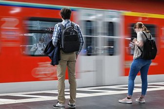 Mit dem 49-Euro-Ticket können künftig bundesweit Nahverkehrszüge genutzt werden. 
