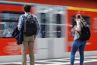Mit dem 49-Euro-Ticket können künftig bundesweit Nahverkehrszüge genutzt werden. 