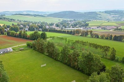 Blick auf Hermannsdorf. Eine Dresdner Firma plant, in der Nähe des Dorfs Windkraftanlagen zu errichten.
