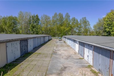 Die Garagenanlage am Friedensring in Auerbach. Die Pacht- werden in Mietverträge umgewandelt. 