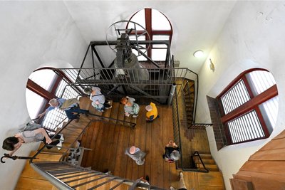 Es geht immer treppauf bei der Besichtigung der Ausstellung im Hohen Turm von Rathaus und Jakobi-Kirche.