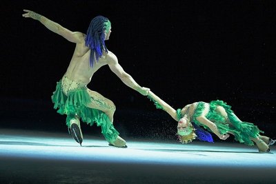 Matti Landgraf mit der US-Amerikanerin Caydee Denney während der "Atlantis"-Aufführung.