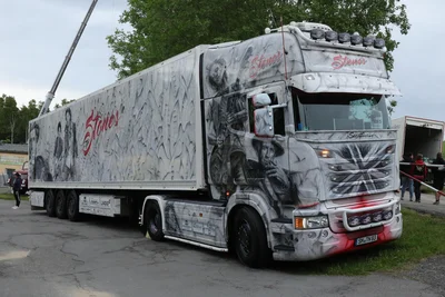 Der Stones-Truck stand gleich im Eingangsbereich des Truckerz-Festivals.