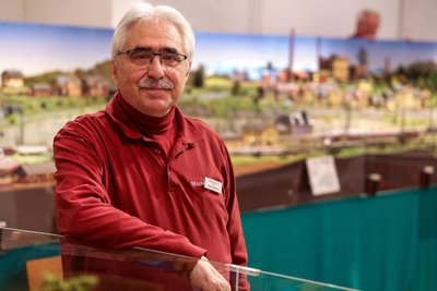Rainer Brenner, Ingenieur für Weltraumtechnik, ist der neue Chef der Glauchauer Modellbahnfreunde.