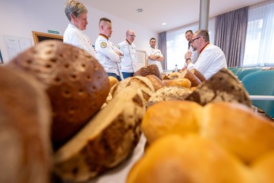 Brotprüfung der vogtländischen Bäckerinnung: Test von 60 Sorten an einem Vormittag.