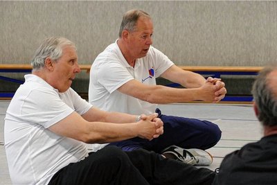 Der Weißbacher Gunter Groß (hinten) trainiert bereits seit Herbst 2004 jede Woche in der Gruppe mit. 